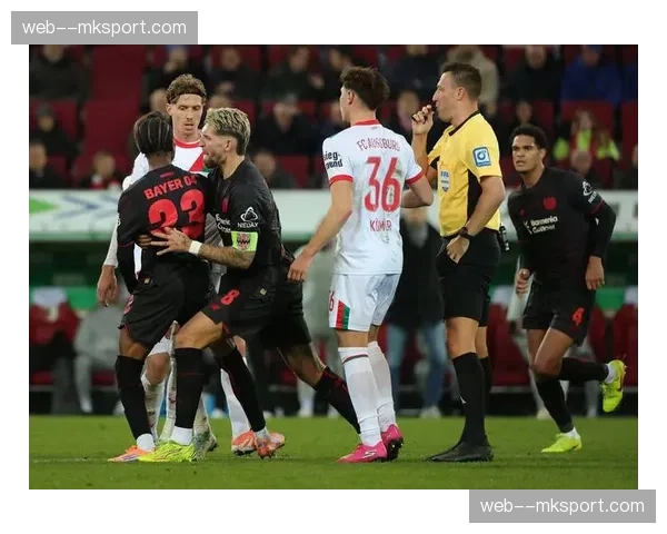 德甲中游球队成豪门人才库现象引热议，塔普索巴转会为例