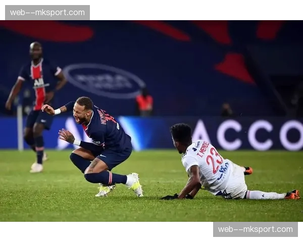 防线崩盘，主场惨败：深度解析皇家社会0-3不敌毕尔巴鄂之战